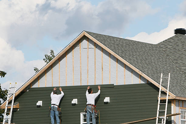 Professional Siding technician working in Trappe, PA
